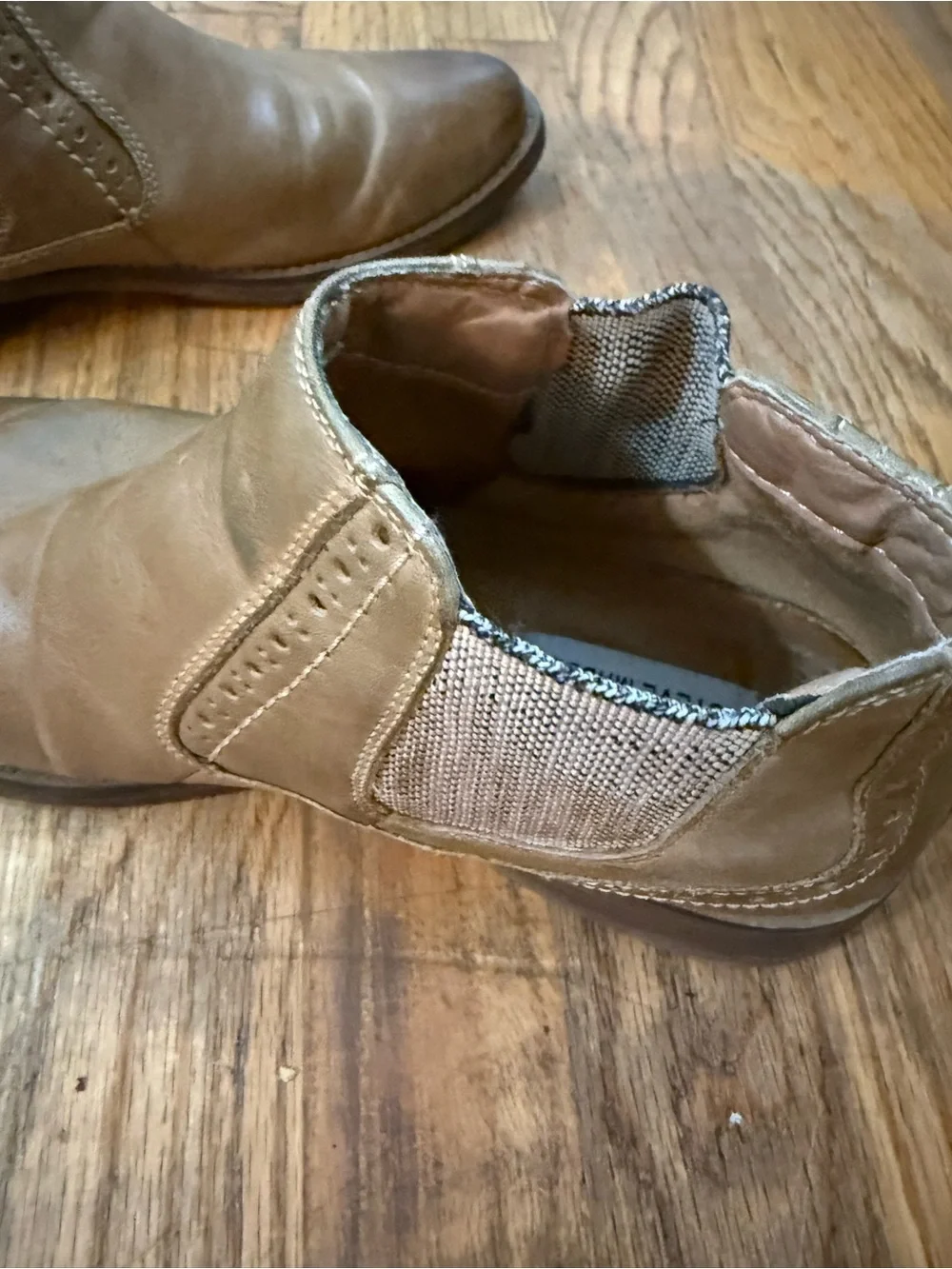 Steve Madden Paxton 9 Men's Tan Chelsea Boots - Classic Slip-On Ankle Boots